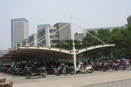 雙側斜拉型膜結構車棚