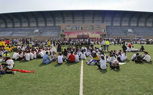 濮陽醫(yī)學(xué)高等?？茖W(xué)校膜結(jié)構(gòu)看臺設(shè)計效果圖