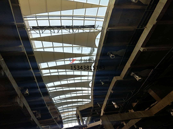 威?；@球場膜結(jié)構(gòu)罩棚【設(shè)計安裝】