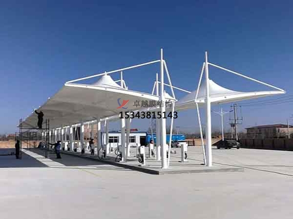 膜結(jié)構(gòu)車棚之刀刮膜材的優(yōu)點？