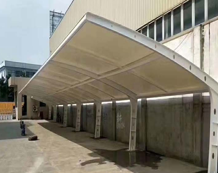 膜結(jié)構(gòu)雨棚有哪些優(yōu)勢(shì)？以下進(jìn)行了詳細(xì)的盤(pán)點(diǎn)