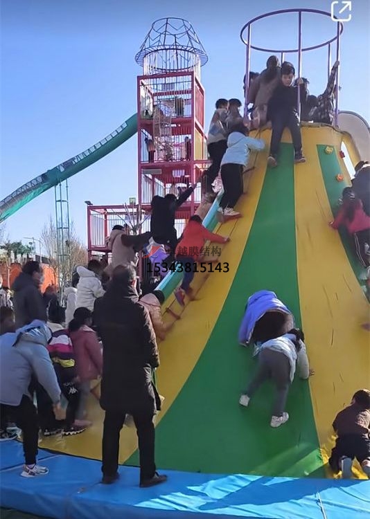 刺激好玩的火山攀巖你有沒(méi)有體驗(yàn)過(guò)？