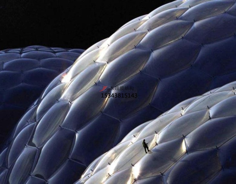 ETFE膜結(jié)構(gòu)施工過(guò)程講解