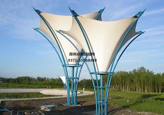 周口張拉膜籃球場(chǎng)遮陽棚生產(chǎn)廠家設(shè)計(jì)施工【周口師范學(xué)院張拉膜籃球場(chǎng)遮陽棚】等項(xiàng)目