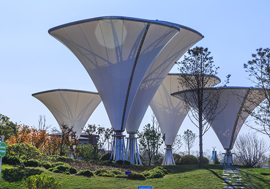 膜結(jié)構(gòu)地下車庫入口的特點(diǎn)/優(yōu)勢(shì)有哪些？